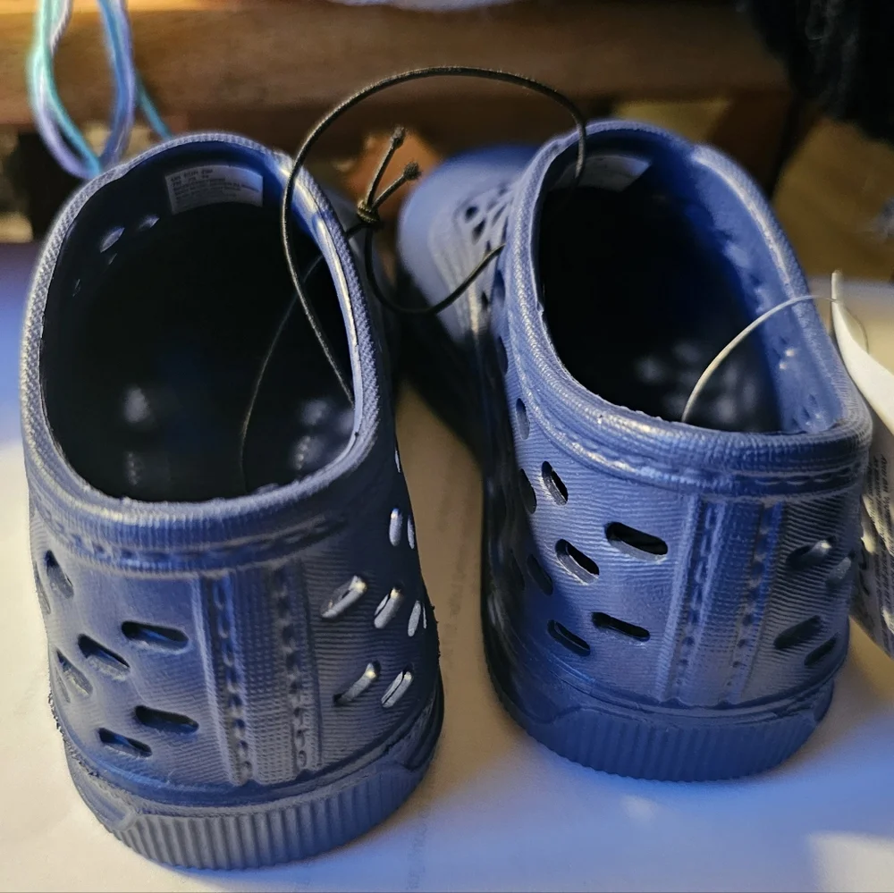 OshKosh B'gosh Kids Blue Water Shoes